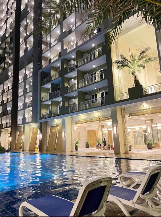 The Celandine By Dmci Homes Caloocan Bagian luar foto