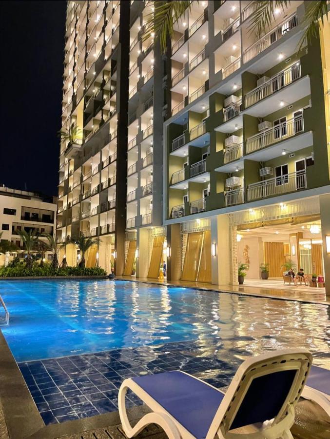 The Celandine By Dmci Homes Caloocan Bagian luar foto